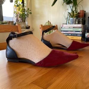 NWOT Old Navy Pointed Flat